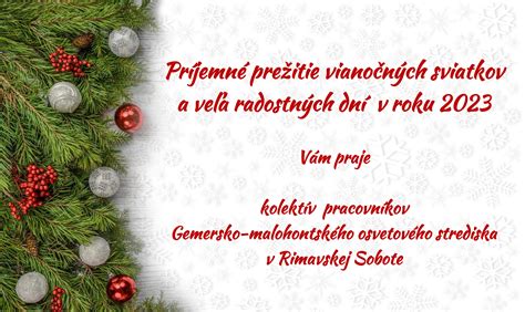 Fotografia ruky píšucej vianočný pozdrav pre seniora