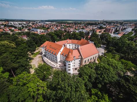 Zámok Pezinok - exteriér po rekonštrukcii