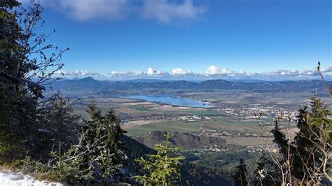 panoramatický výhľad na Liptovskú Maru s okolitými horami