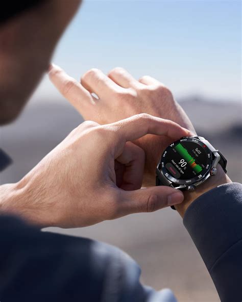 zblízka detail smart hodiniek na zápästí