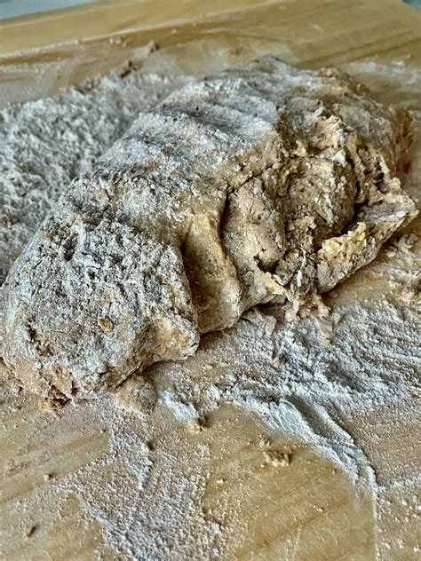 Príprava medovníkového cesta: miesenie ingrediencií