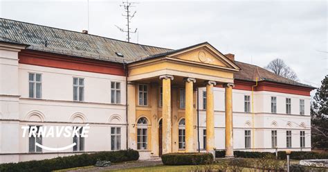 Tematické foto kaštieľa v Dolnej Krupej z exteriéru