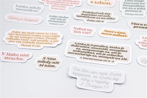 Príklady rôznych dizajnov svadobných ŠPZ nálepiek