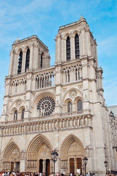 Katedrála Notre-Dame a rieka Seina v Paríži