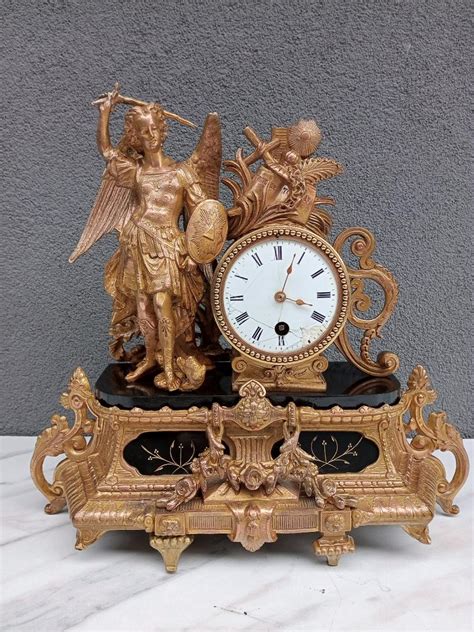 Ilustrácia gladiátora s mečom a štítom