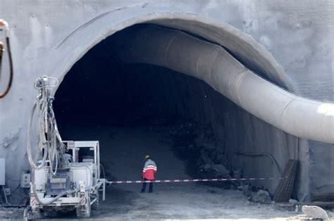 muž v aerodynamickom tuneli