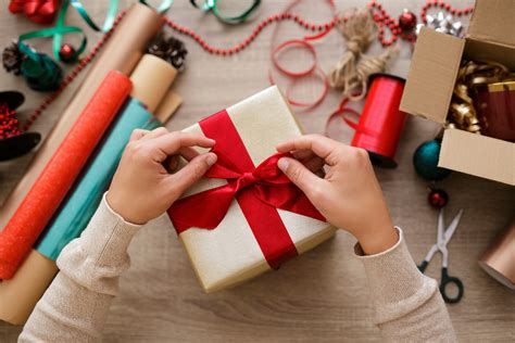 Vizualizácia: ekologické balenie darčekov s prírodnými prvkami
