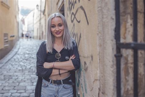 Andrea Zahurancová pri tvorivej práci