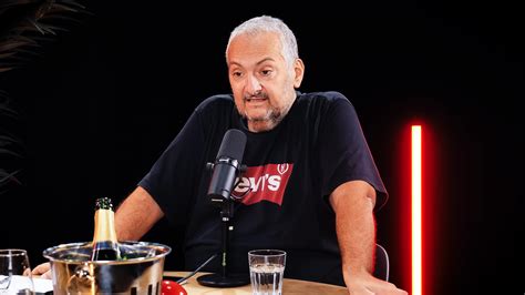 deti recitujúce poéziu na pódiu