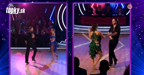 Družba tancujúci s nevestiným vencom ponad fľaše