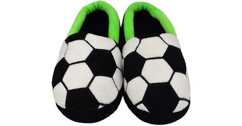 Inšpiratívna grafika s futbalovou tematikou a motivačnými citátmi