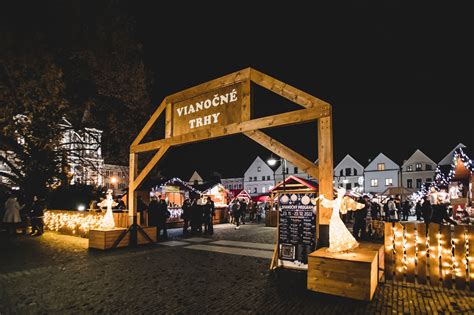 Podzemné vianočné trhy vo Valkenburgu v jaskyni