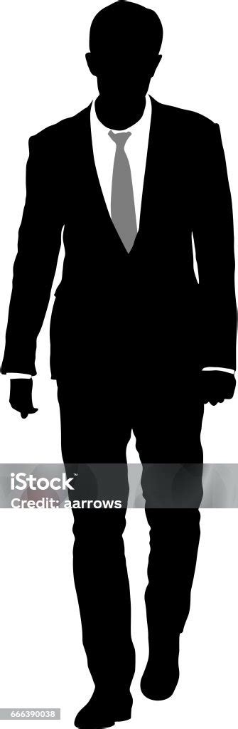 Pán v elegantnom sivom svadobnom obleku s jemným vzorom