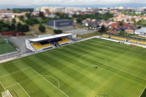 štadión v Žiari nad Hronom