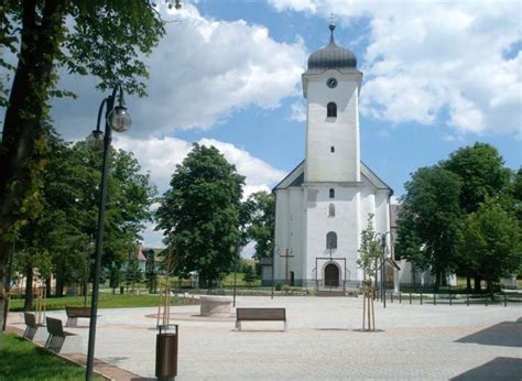 Pohľad na pútnické miesto Medžugorie s Kostolom sv. Jakuba