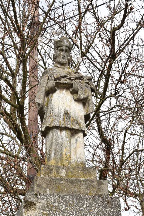 Socha svätého Jána Vianneyho