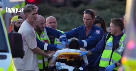fotografia vianočného barbecue na austrálskej pláži