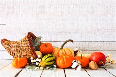Tematické foto: Rímska bohyňa šťastia, úrodnosti a hojnosti s rohom hojnosti (cornucopia)