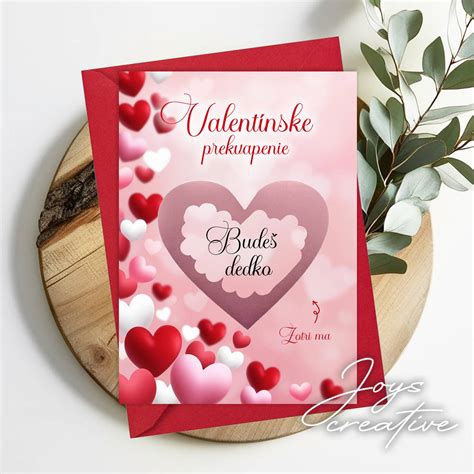Elegantná valentínska kartička s kvetinovými motívmi a priestorom na osobný odkaz
