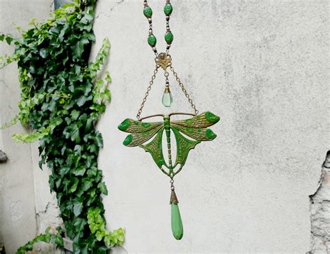 Výherný secesný náhrdelník Vážky od Niny Antušovej