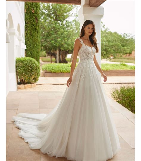 Fotografia svadobných šiat značky Adriana Alier alebo Elizabeth Passion