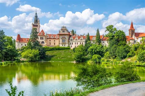 Fotografia Zámku Průhonice s parkom