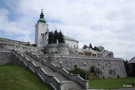 Archívna fotografia z cirkevného podujatia alebo slávnostnej atmosféry v Ružomberku