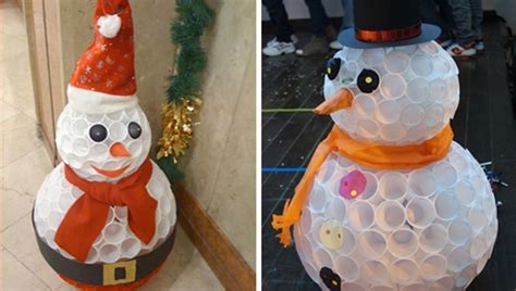 Základné materiály pre snehuliaka z pohárov: plastové poháre a zošívačka