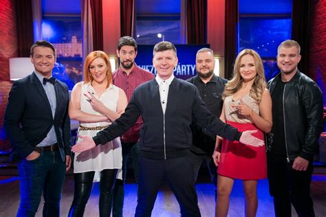 Tematické foto štúdia relácie Hviezdna párty s moderátorom Andrejom Bičanom