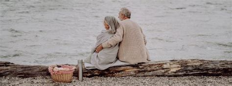 Ilustračná fotografia osoby užívajúcej si dôchodok