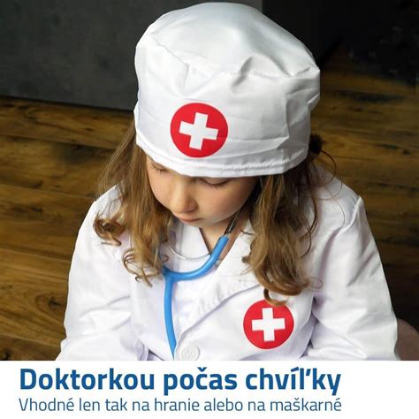 Základné prvky upírskeho kostýmu pre dieťa (plášť, zuby)