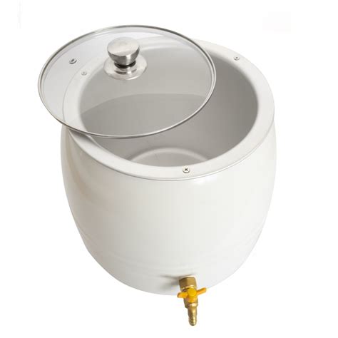 Infografika: Základné pomôcky na výrobu sviečok (hrniec, miska, knôty, farby, vosk)