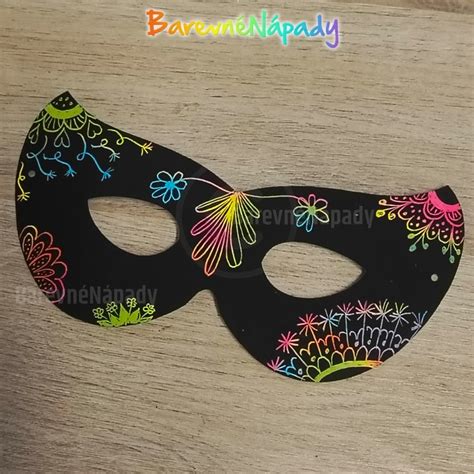 Tematické foto čiernej škrabošky