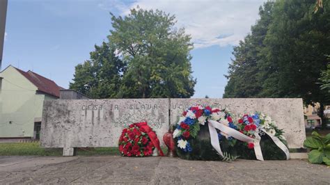 fotografia z pietnej spomienky v Ilave