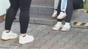 tematická fotografia šťastnej matky s deťmi