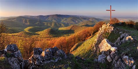 panoráma vinohradov Kleinhackel s výhľadom na Malé Karpaty