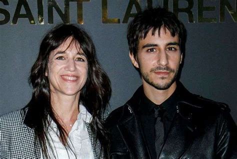 Fotografia Gela Garcíu Bernala a Charlotte Gainsbourg, hlavných predstaviteľov filmu Náuka o snoch.