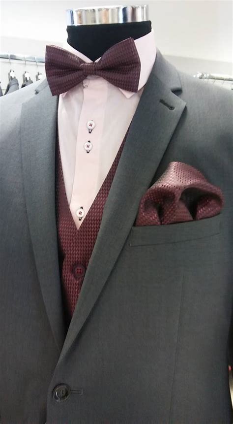 Koláž sezónnych pánskych svadobných outfitov