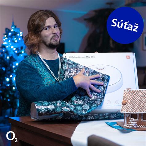 ilustrácia šťastného 5-ročného dieťaťa s vianočným darčekom