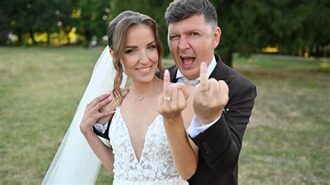 Svadobná fotografia Andreja Bičana s pozvanými hosťami