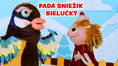 Ilustrácia alebo fotografia Tovlisa Papu (Dedka Sneh) v bielom oblečení