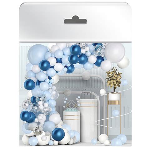 Ilustračná fotografia fialových saténových stúh a balónov na párty