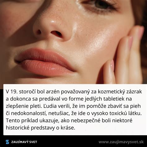 Portrét ženy s jemnými vráskami, ktorá sa usmieva.