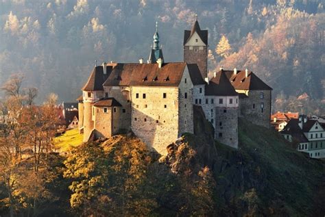 Hrad Loket nad riekou Ohře