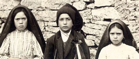 Fotografia troch fatimských pastierikov: Lucia, Francisco a Jacinta