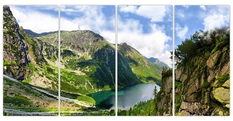 Zimná panoráma slovenských hôr s chatkou