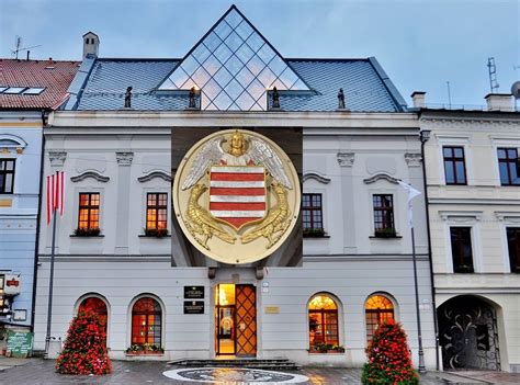 Fotografia z obradu v historických priestoroch Banskej Bystrice