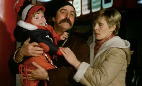 Tematická fotografia rodinnej fantasy komédie s vianočným motívom a postavičkami chobotníc