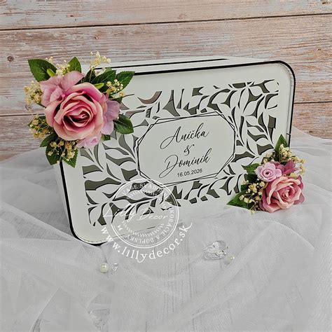 svadobný box použitý ako dekoratívna rodinná pokladnička