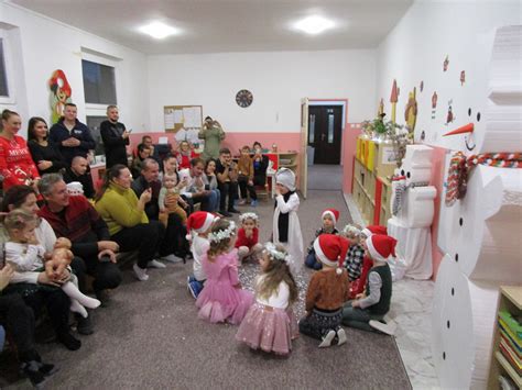 Tematická fotografia vianočnej besiedky v materskej škole